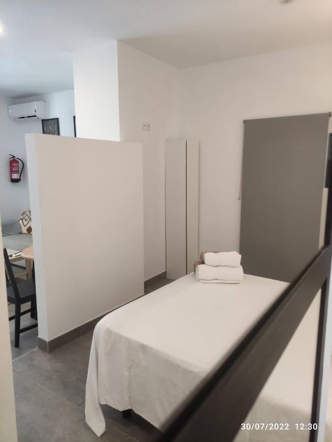 Apartamento COMPLEJO PINTA18 AT2 y AT3 Sevilla Exterior foto