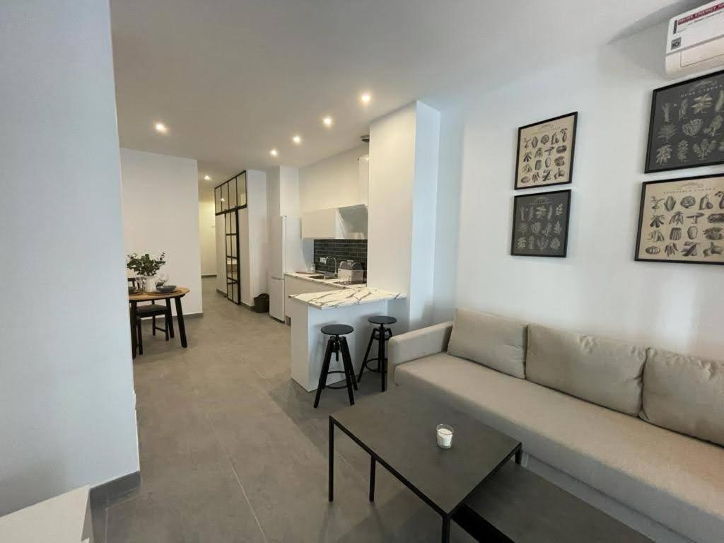 Apartamento COMPLEJO PINTA18 AT2 y AT3 Sevilla Exterior foto